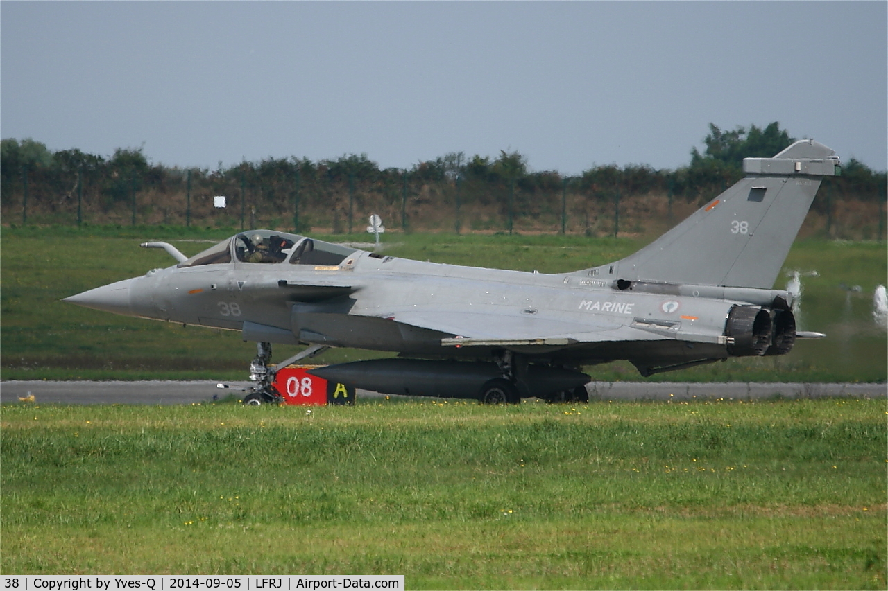 38, 2013 Dassault Rafale M C/N 38, Dassault Rafle M, Holding point rwy 08, Landivisiau Naval Air Base (LFRJ)