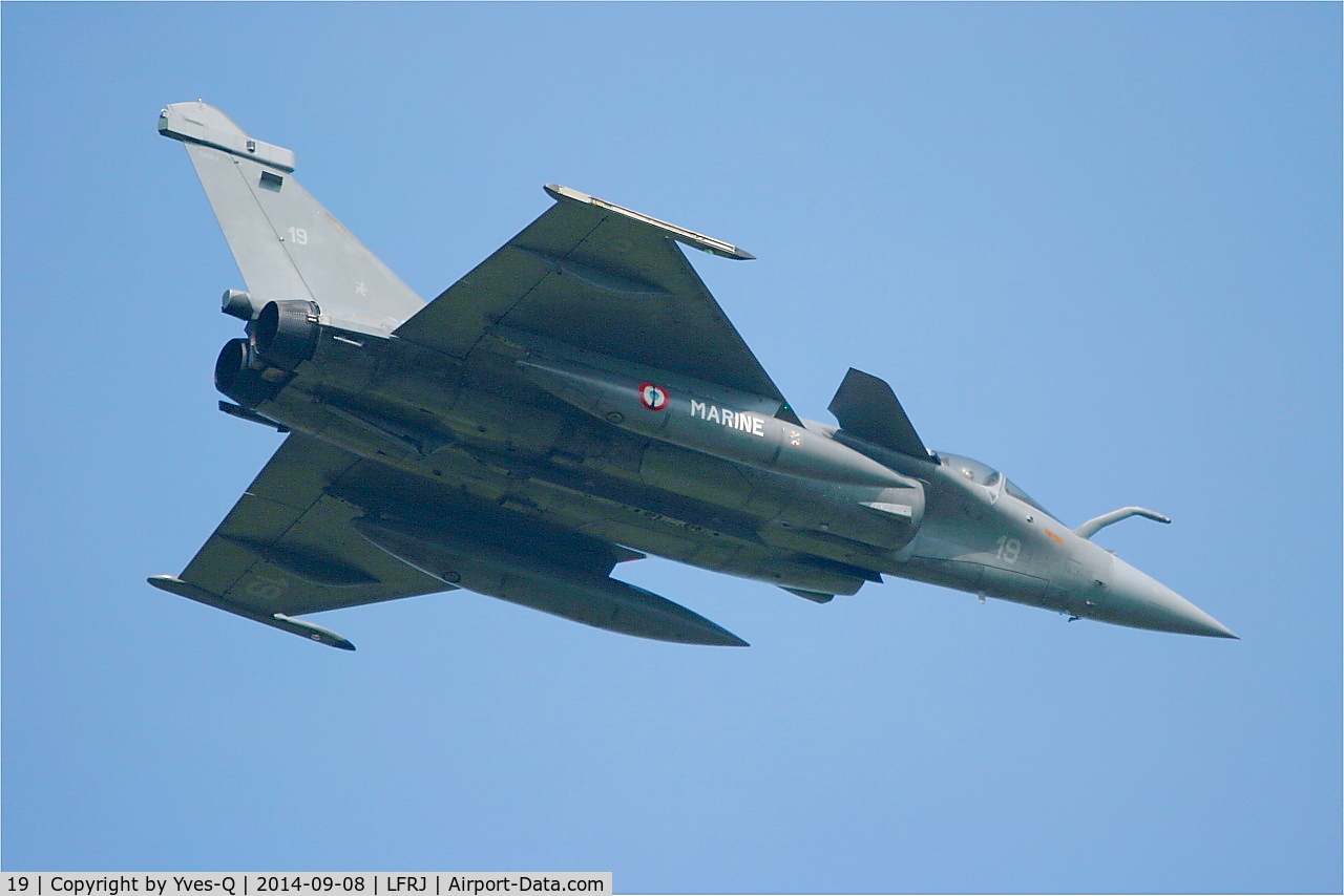 19, Dassault Rafale M C/N 19, Dassault Rafale M, Takeoff rwy 08, Landivisiau Naval Air Base (LFRJ)
