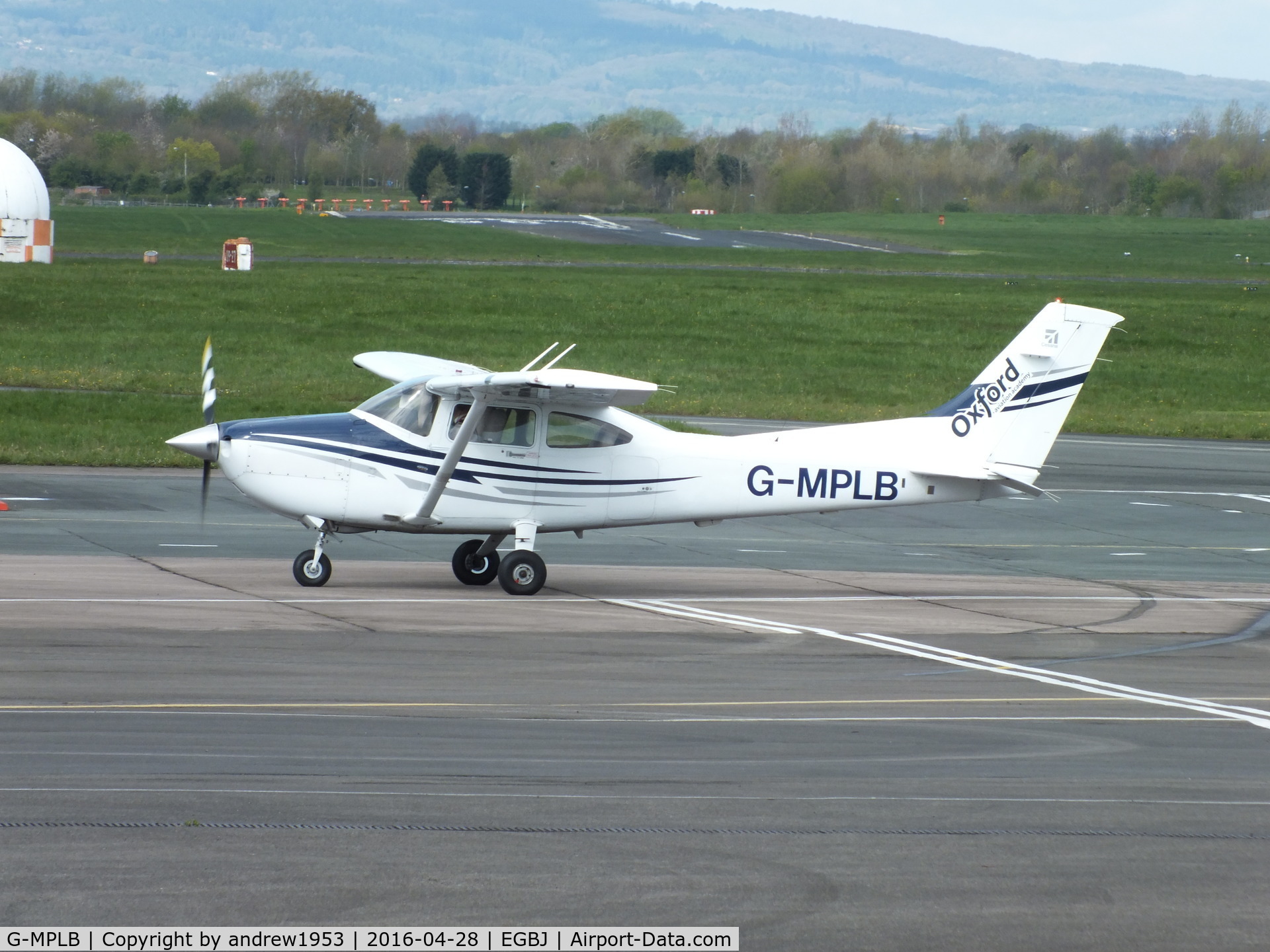 G-MPLB, 2005 Cessna 182T Skylane C/N 18281646, G-MPLB at Gloucestershire Airport.