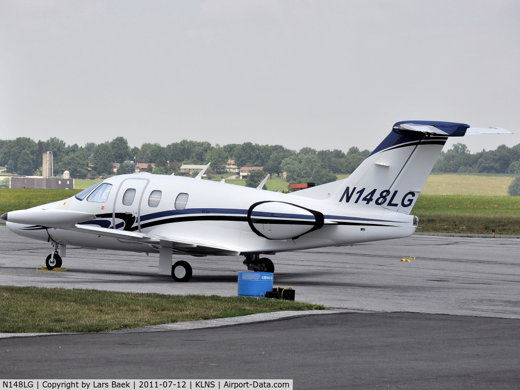 N148LG, 2008 Eclipse Aviation Corp EA500 C/N 000148, Parked