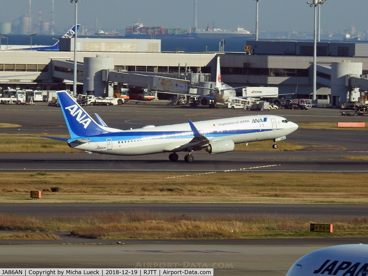 JA86AN, 2016 Boeing 737-881 C/N 62641, At Haneda