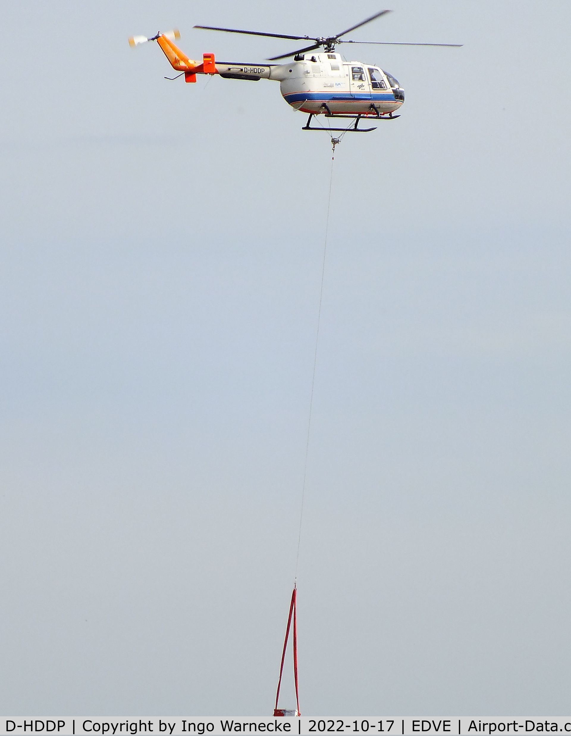 D-HDDP, 1973 MBB Bo.105C C/N S-123, MBB Bo 105C of the DLR, carrying an external load at Braunschweig-Wolfsburg airport, BS/Waggum