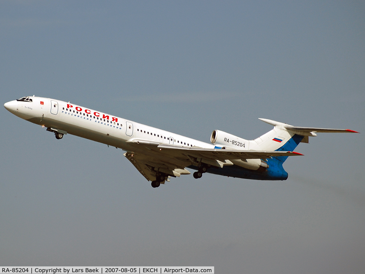 RA-85204, 1991 Tupolev Tu-154M C/N 91A886, Departing RWY22R