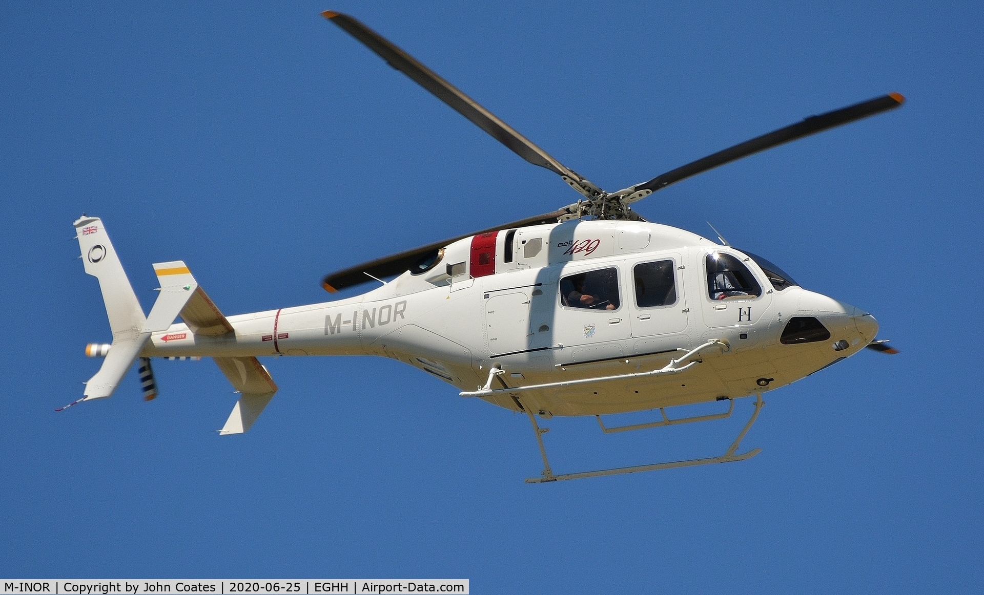 M-INOR, 2016 Bell 429 GlobalRanger C/N 57326, Approach to 08