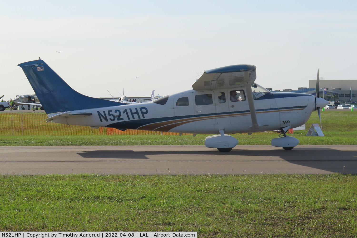 N521HP, 2000 Cessna T206H Turbo Stationair C/N T20608205, 2000 Cessna T206H, c/n: T20608205, Sun 'n Fun 2022