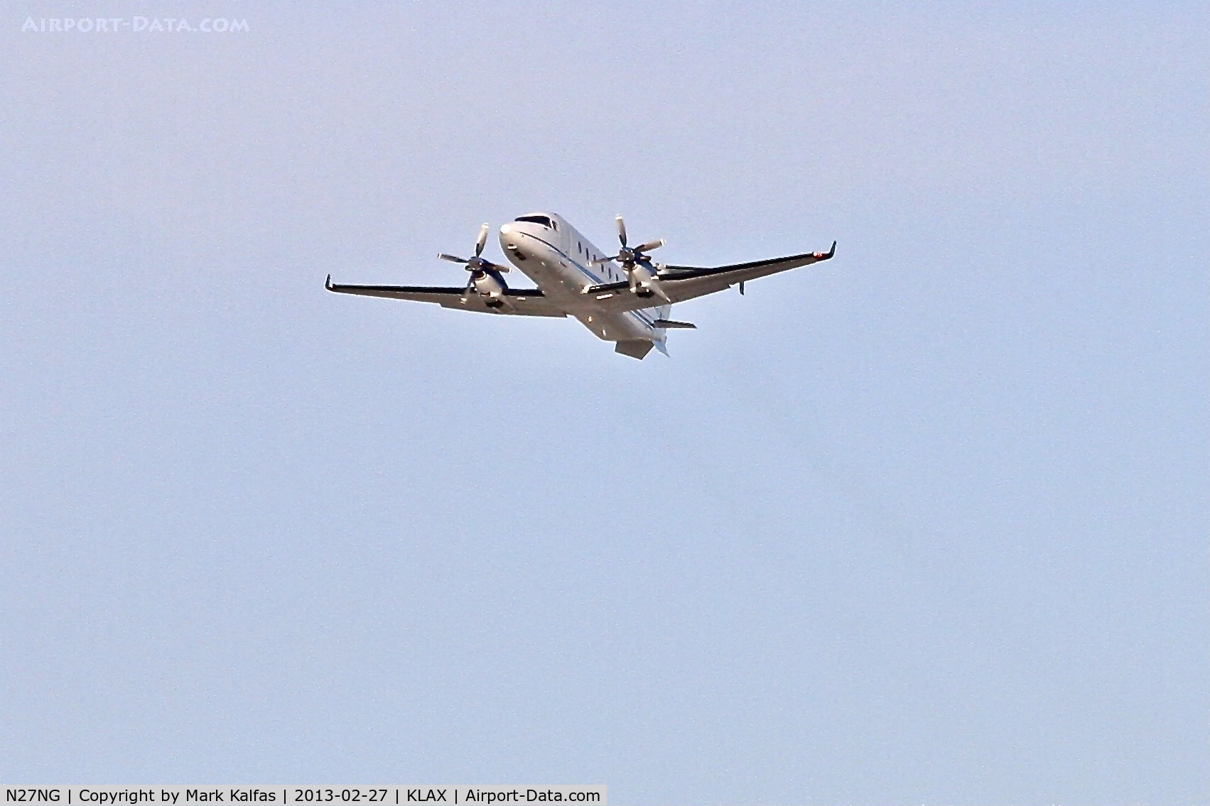 N27NG, 1999 Beech 1900D C/N UE-382, NORTHROP GRUMMAN, Raytheon Aircraft Company BEECH 1900D, departing RWY 25L KLAX