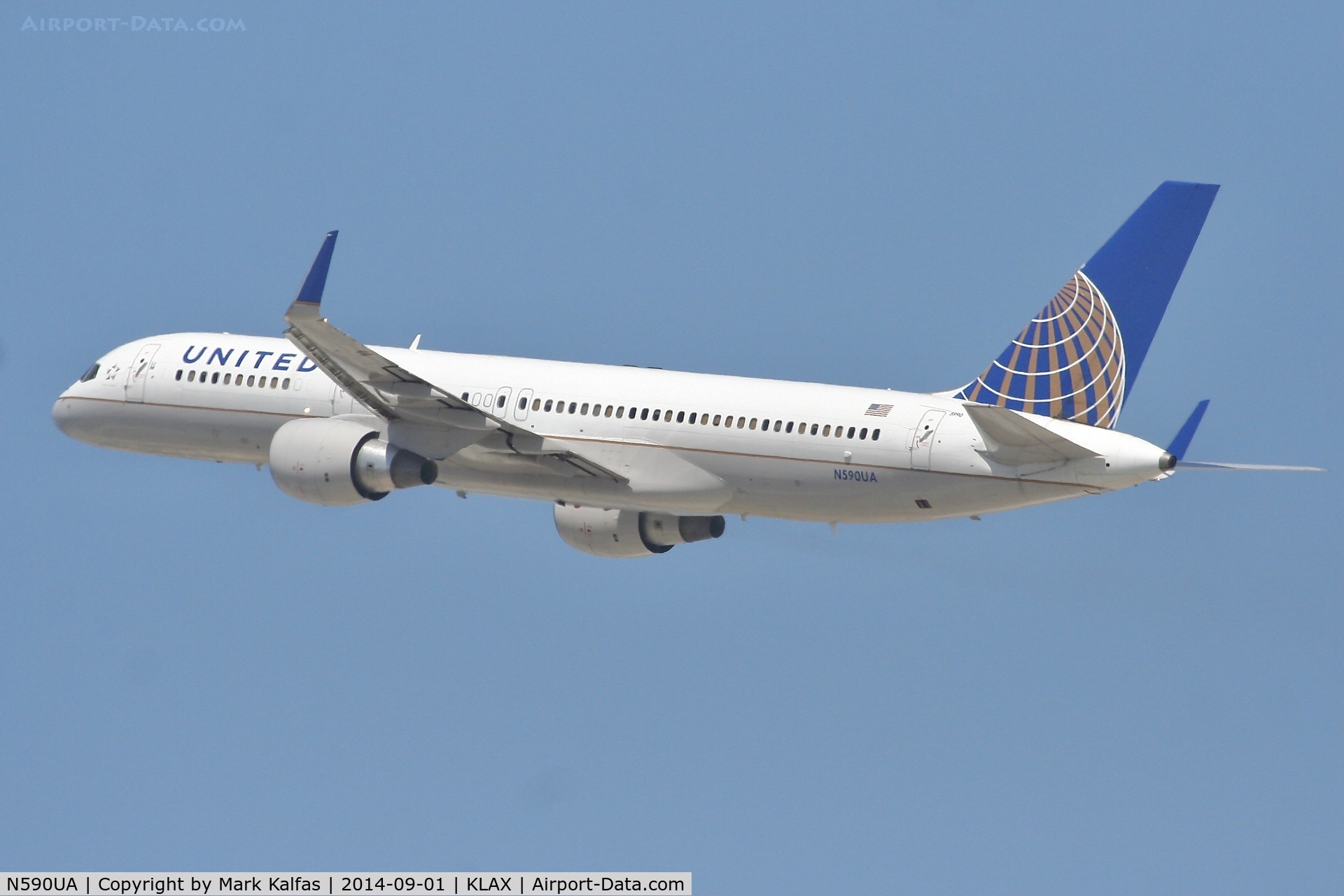 N590UA, Boeing 757-222 C/N 26722, United Airlines Boeing 757-222, N590UA departing RWY 25R LAX.
