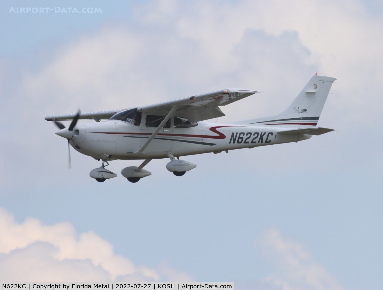 N622KC, 2001 Cessna 182T Skylane C/N 18281043, OSH 2022