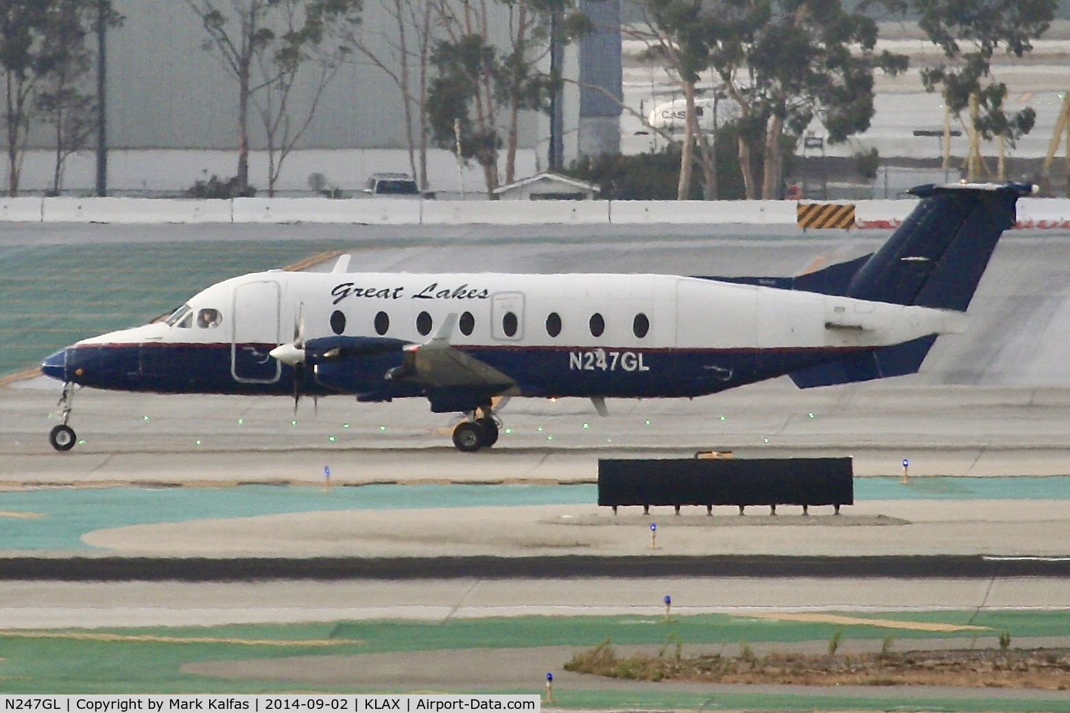 N247GL, 1996 Beech 1900D C/N UE-247, Great Lakes Beech 1900D, at LAX