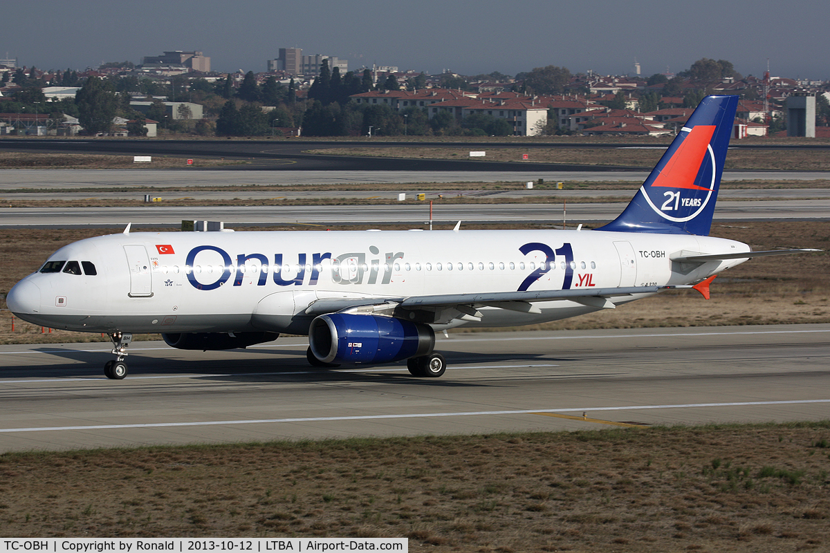 TC-OBH, 2001 Airbus A320-233 C/N 1482, at ist