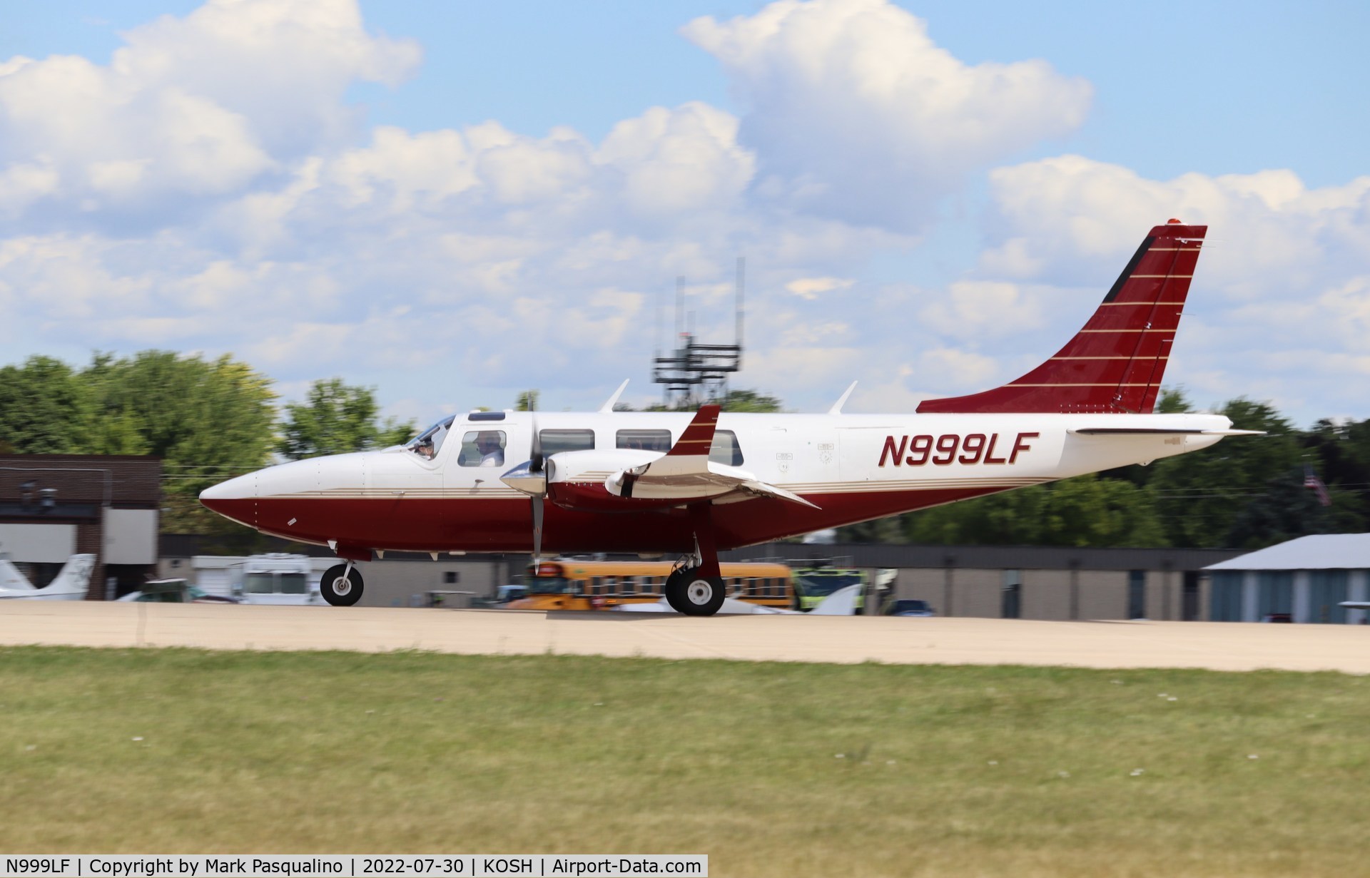 N999LF, 1984 Piper PA-60-700P C/N 608423016, Piper PA-60-700P