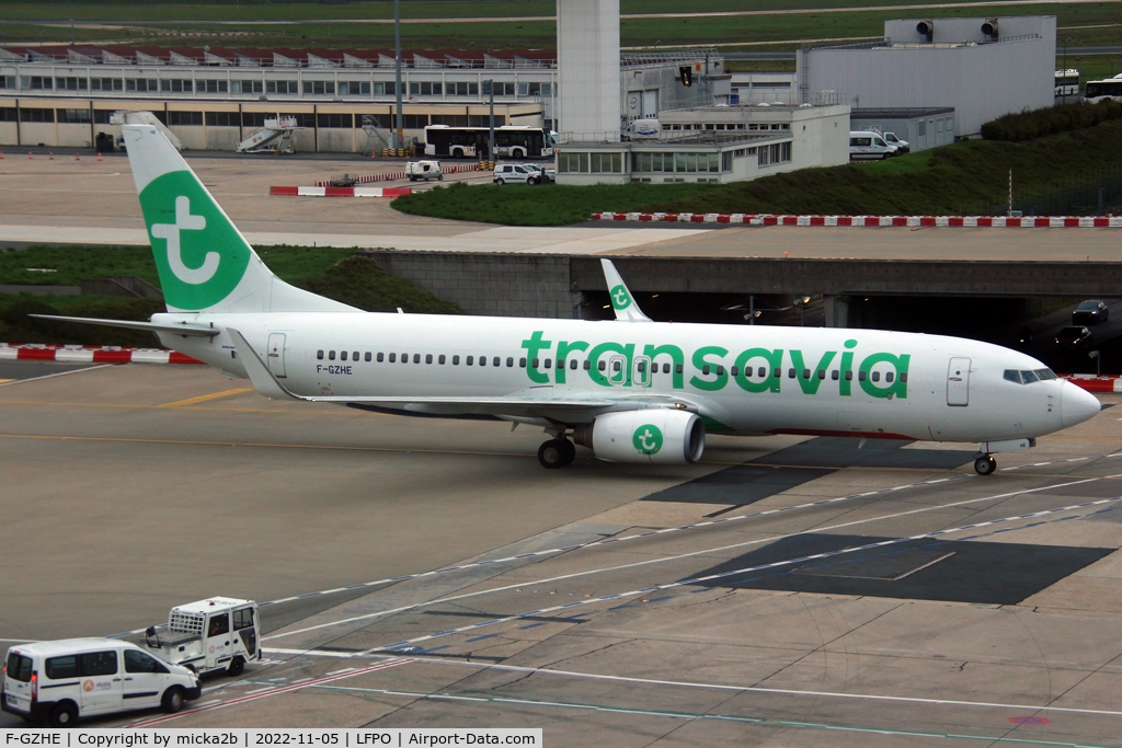 F-GZHE, 2008 Boeing 737-8K2 C/N 29678, Taxiing