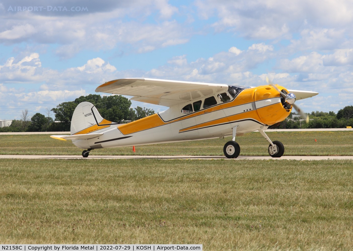 N2158C, 1954 Cessna 195B Businessliner C/N 16143, OSH 2022