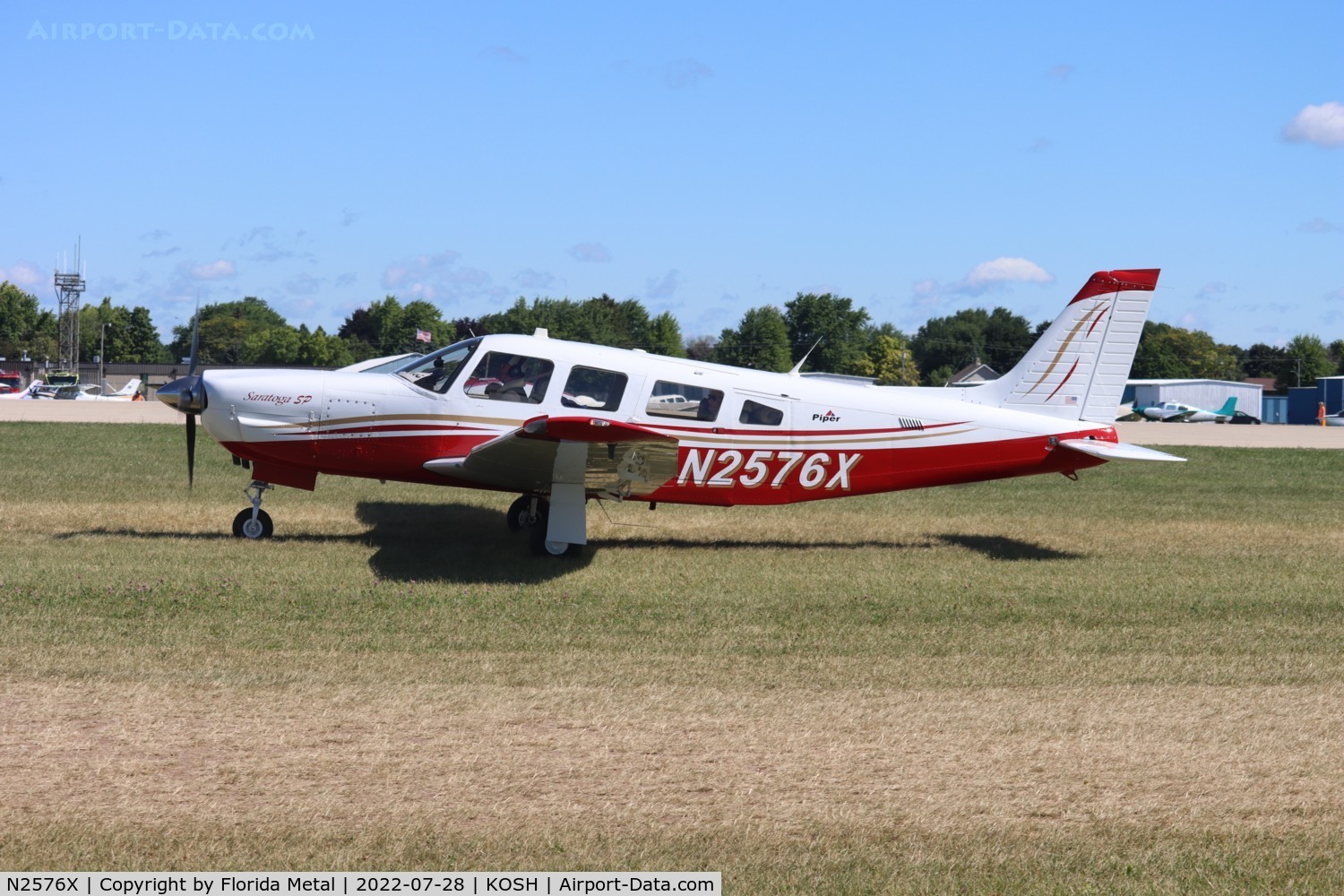 N2576X, 1985 Piper PA-32R-301 Saratoga C/N 32R-8513013, OSH 2022