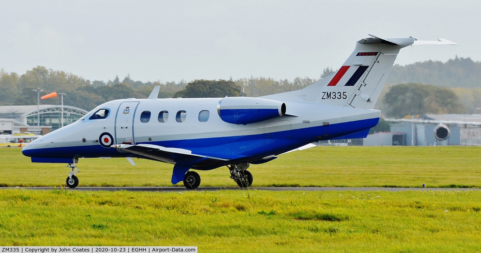 ZM335, 2017 Embraer EMB-500 Phenom 100 C/N 50000380, Taxiing on arrival