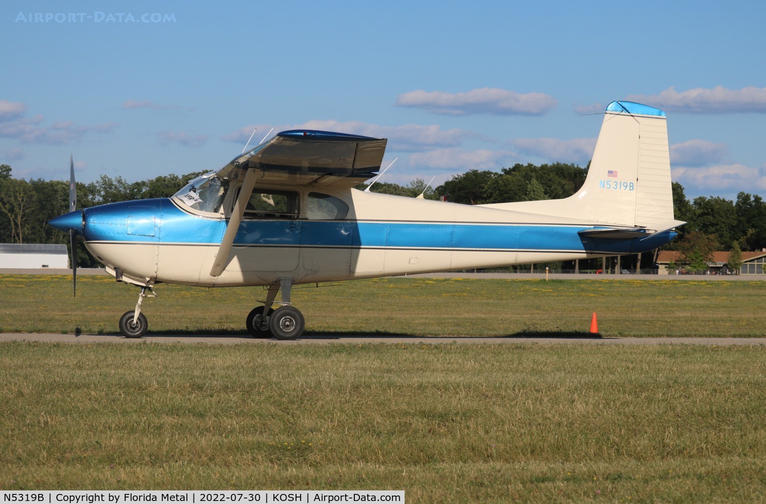 N5319B, 1956 Cessna 182 Skylane C/N 33319, OSH 2022