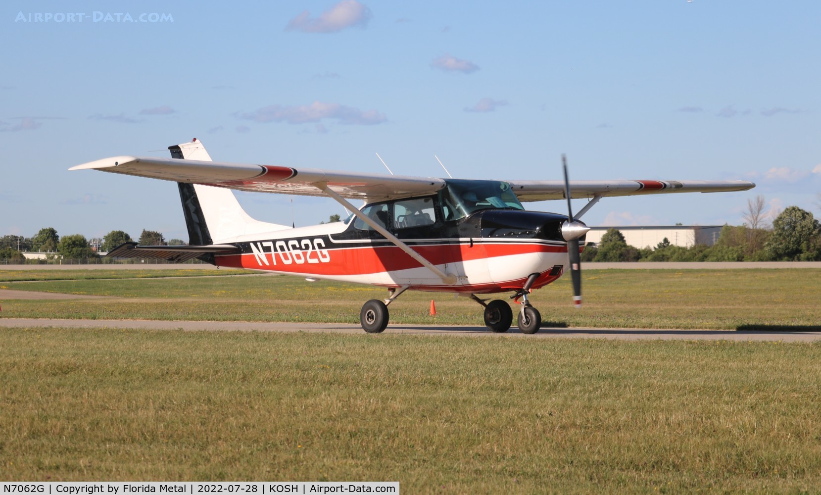 N7062G, 1969 Cessna 172K Skyhawk C/N 17258762, OSH 2022