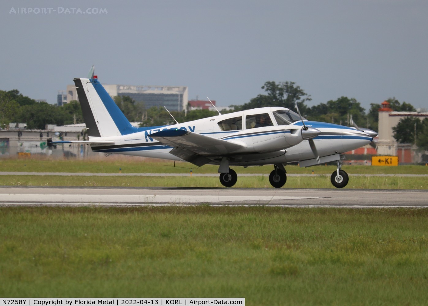 N7258Y, 1964 Piper PA-30 Twin Comanche C/N 30-291, ORL 2022