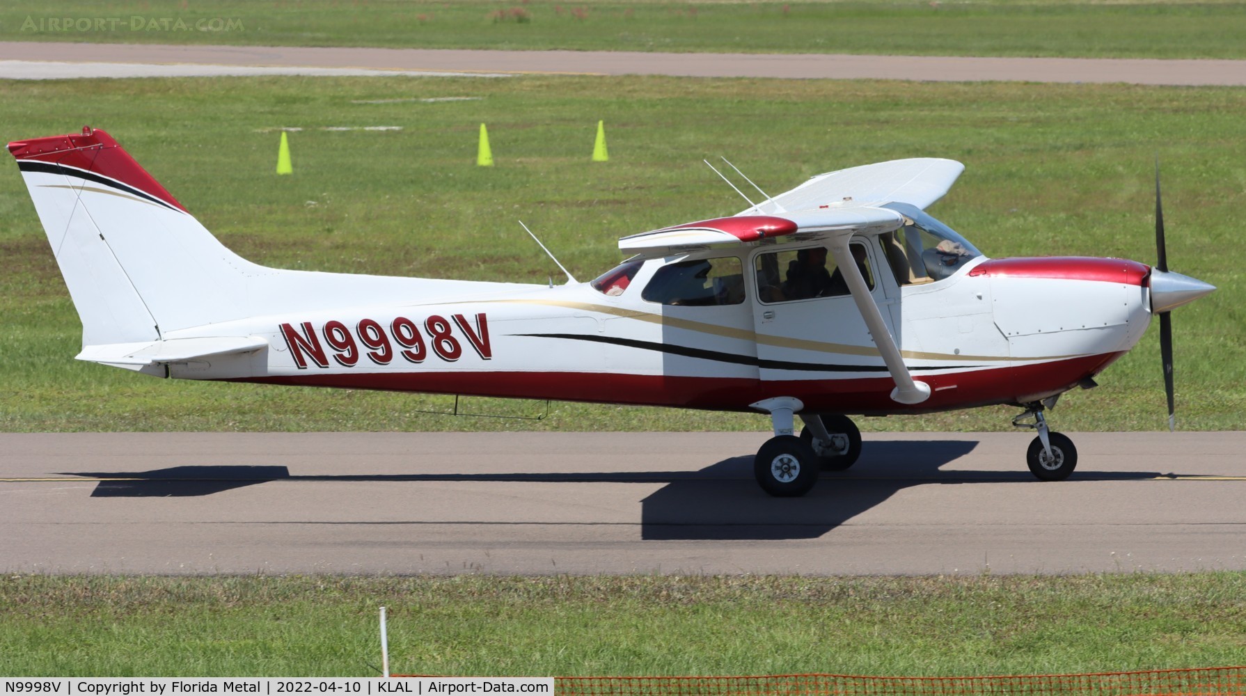 N9998V, 1977 Cessna R172K Hawk XP C/N R1722361, Sun N Fun 2022