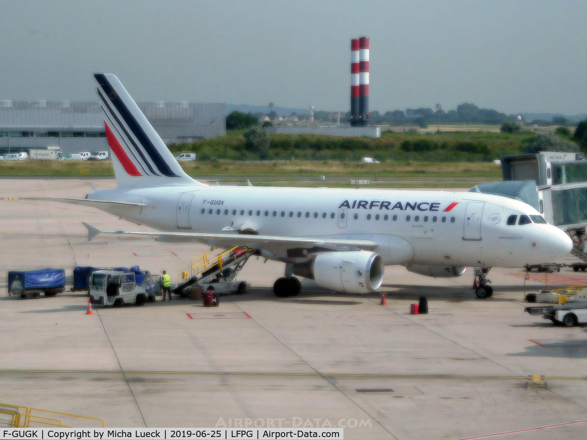 F-GUGK, 2005 Airbus A318-111 C/N 2601, At Charles de Gaulle