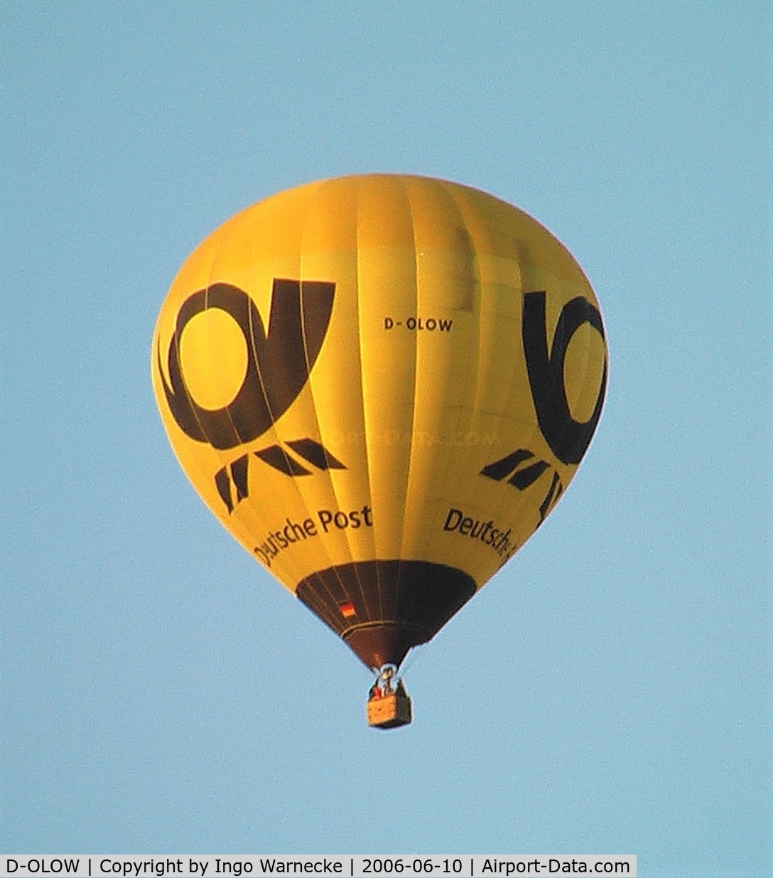 D-OLOW, 1998 Schroeder Fire Balloons G36/24 C/N 707, Schröder Fire G36/24 hot air balloon over Bonn-Lengsdorf in the evening