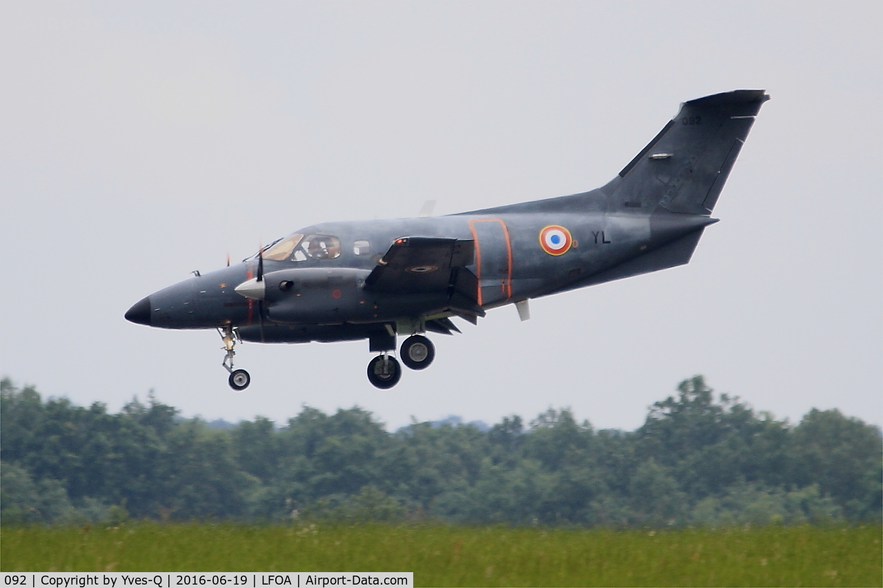 092, Embraer EMB-121AA Xingu C/N 121092, Embraer EMB-121AA Xingu, Landing rwy 24, Avord Air Base 702 (LFOA) Open day 2016