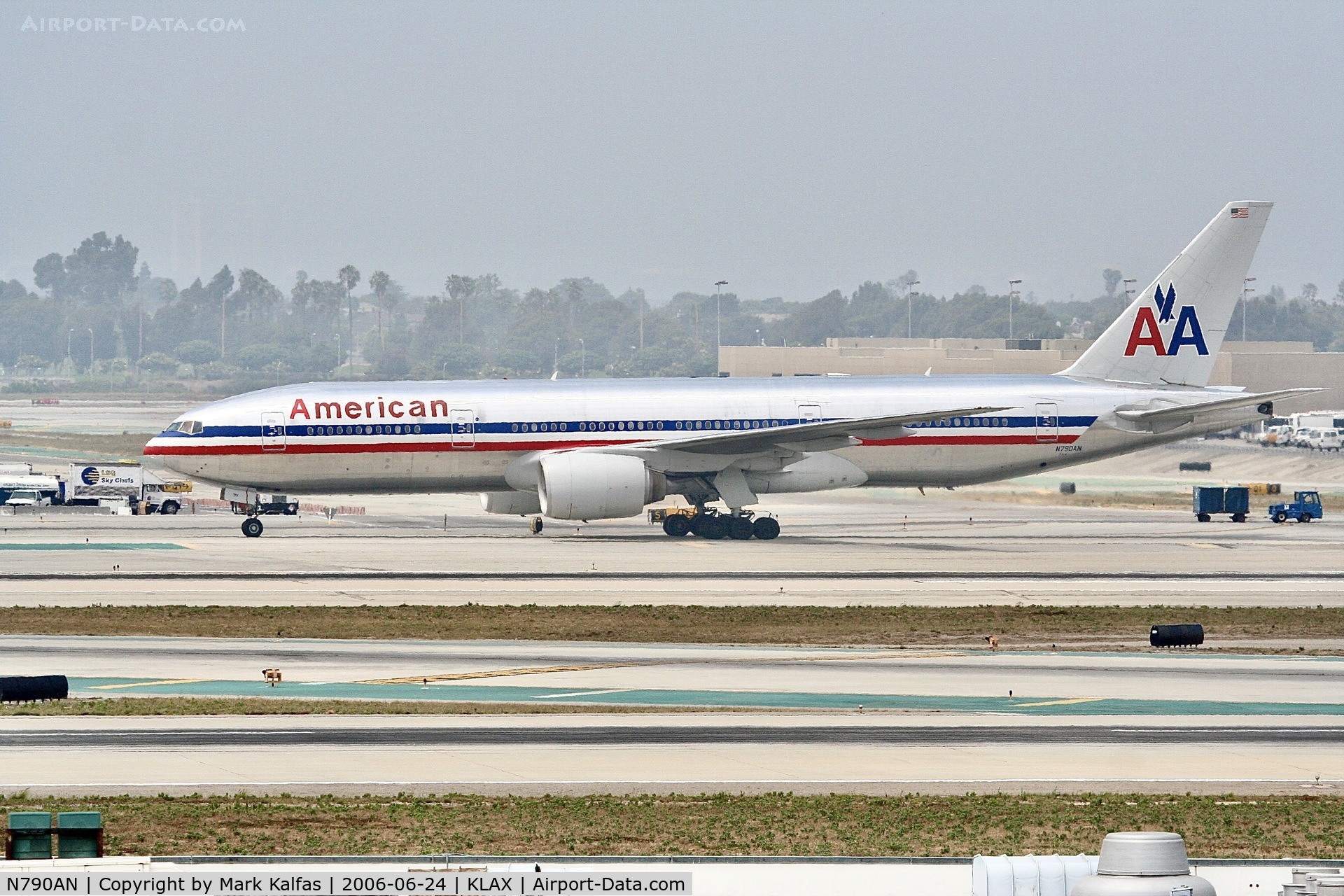 N790AN, 2000 Boeing 777-223 C/N 30251, American Boeing 777-223,N790AN, at LAX