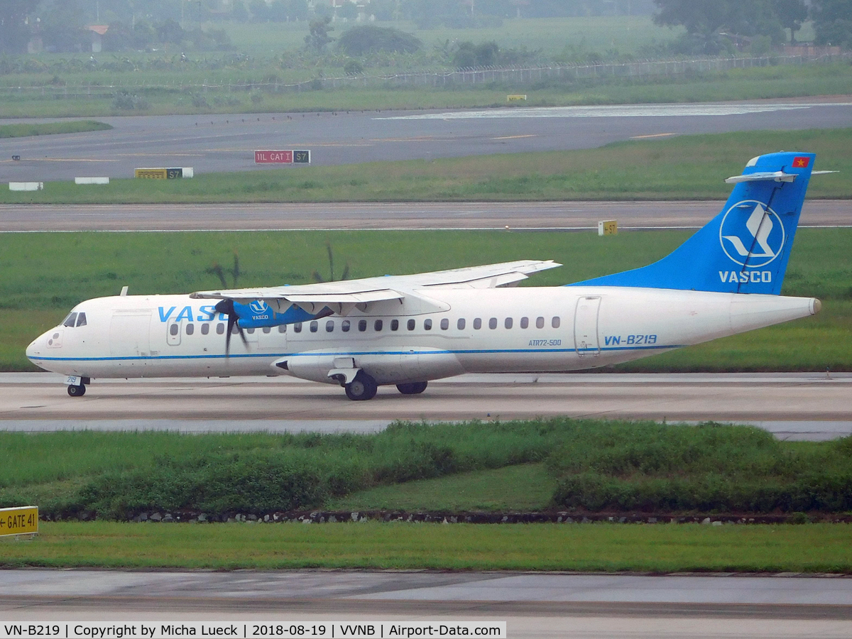 VN-B219, 2009 ATR 72-212A C/N 886, At Noi Bai