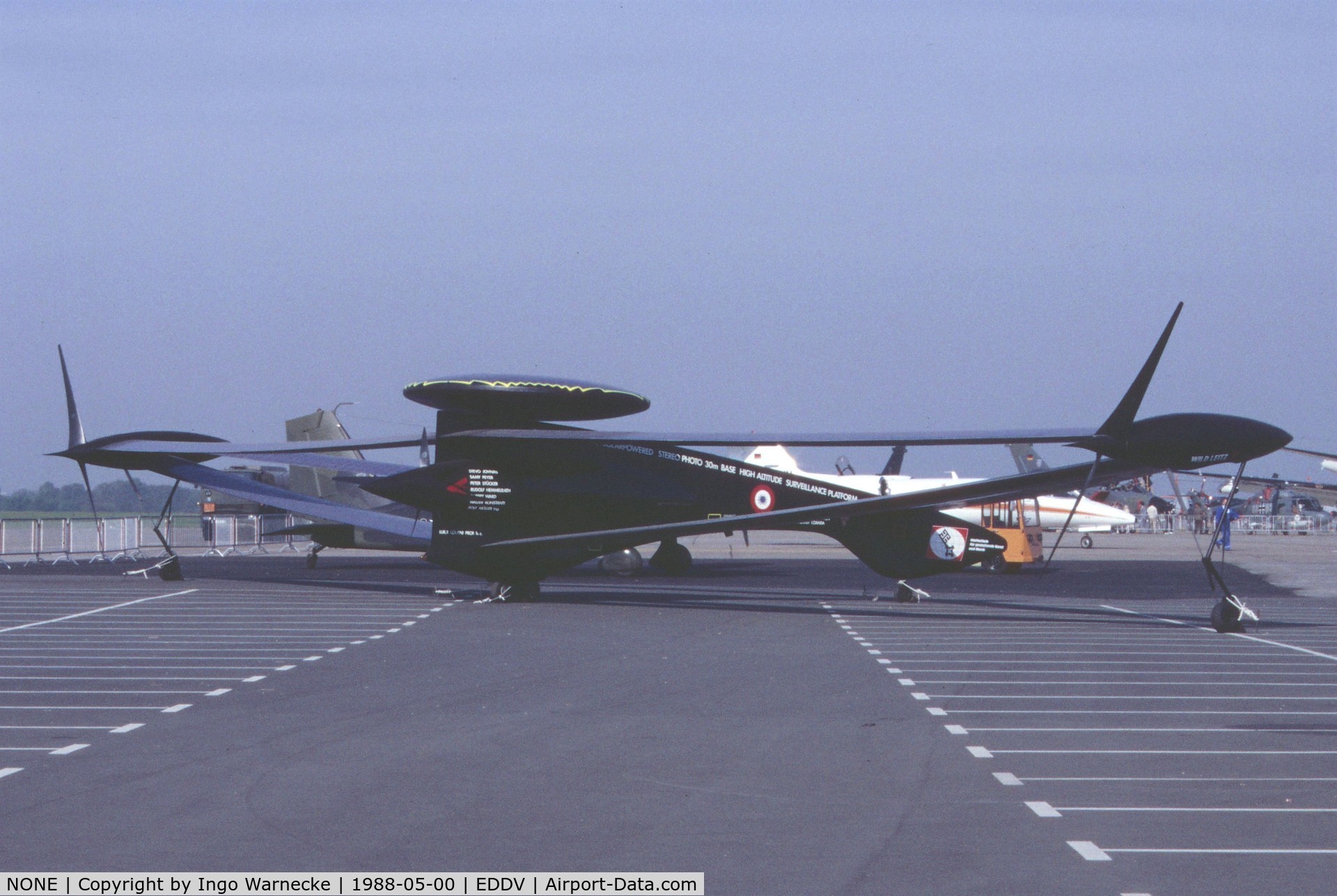 NONE, 1987 Colani High Altitude Surveillance Platform design study C/N 001, design study for 'Global Endurance Solarpowered Stereo Photo 30m Base High Altitude Surveillance Platform' (with 4 crew) by Luigi Colani at the Internationale Luftfahrtausstellung ILA 1988, Hannover