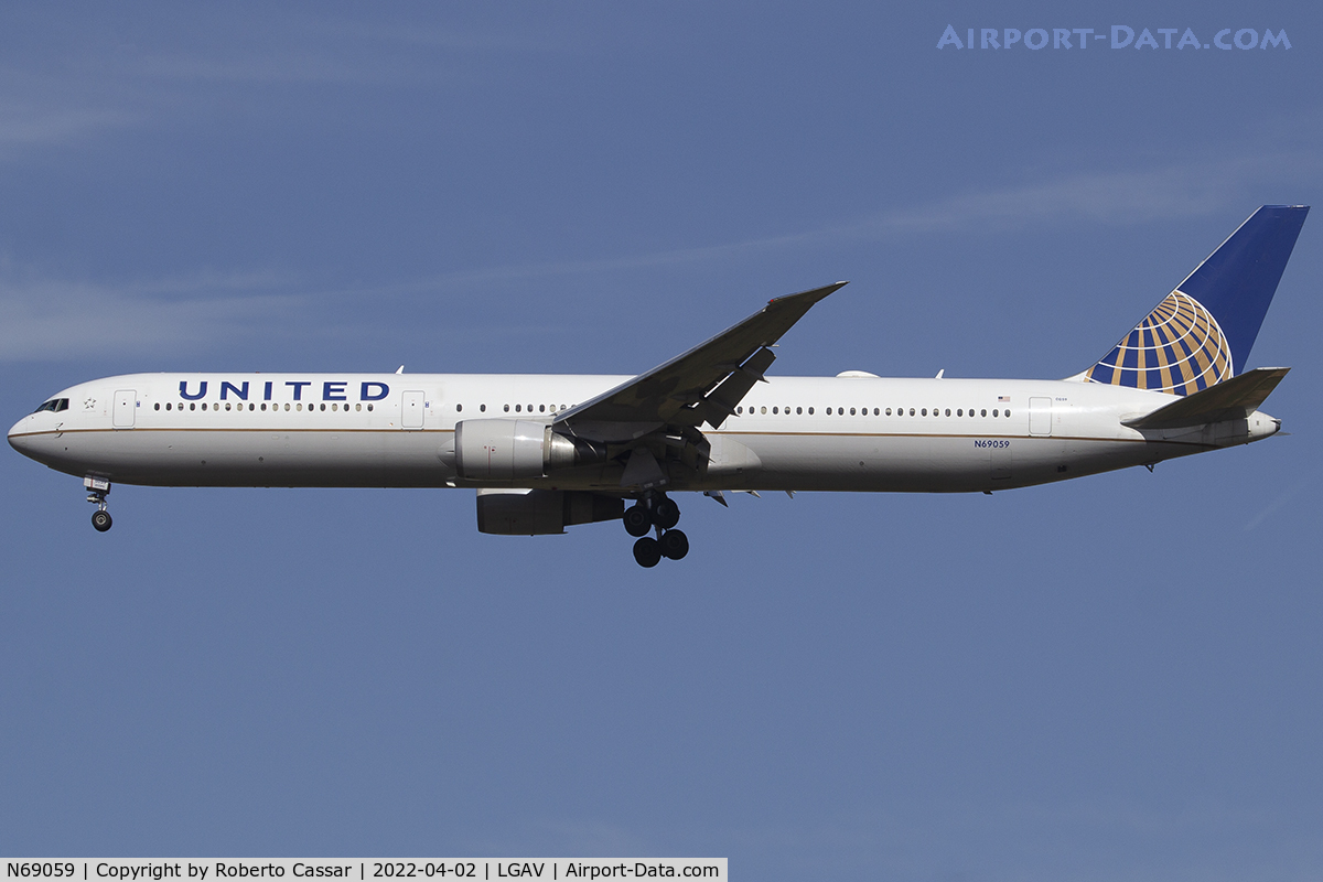N69059, 2002 Boeing 767-424/ER C/N 29454, Athens Airport