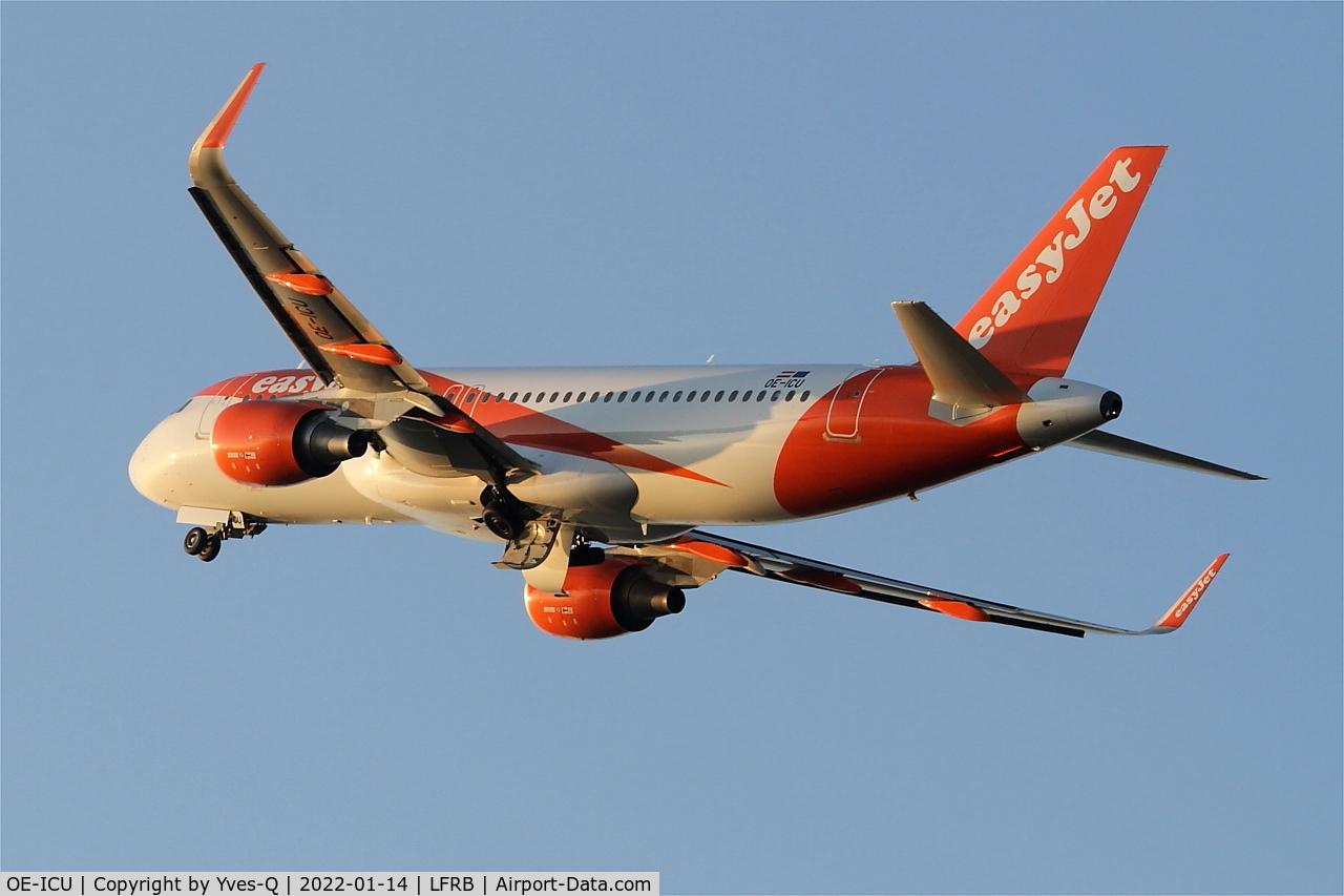 OE-ICU, 2014 Airbus A320-214 C/N 6011, Airbus A320-214, Climbing from rwy 25L, Brest-Bretagne airport (LFRB-BES)