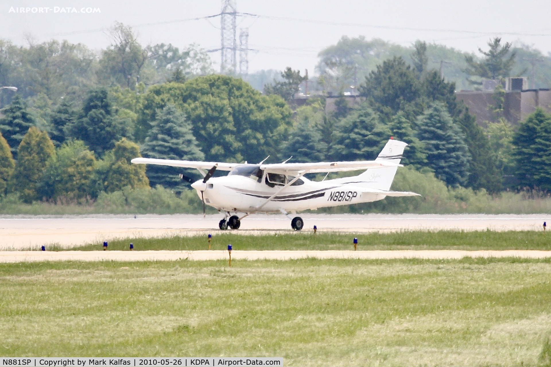 N881SP, 2000 Cessna 182S Skylane C/N 18280784, Cessna 182S, N881SP at KDPA