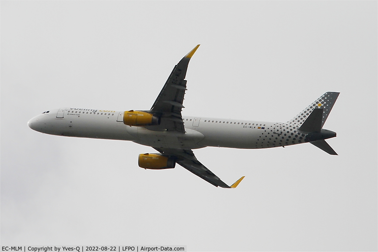 EC-MLM, 2016 Airbus A321-231 C/N 7108, Airbus A321-231, Climbing from rwy 24, Paris-Orly airport (LFPO-ORY)
