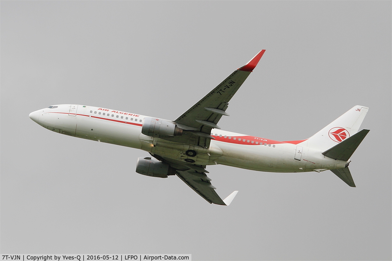 7T-VJN, 2001 Boeing 737-8D6 C/N 30206, Boeing 737-8D6, Climbing from rwy 24, Paris-Orly airport (LFPO-ORY)