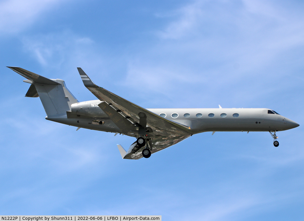 N1222P, 2000 Gulfstream Aerospace G-V C/N 606, Landing rwy 32R