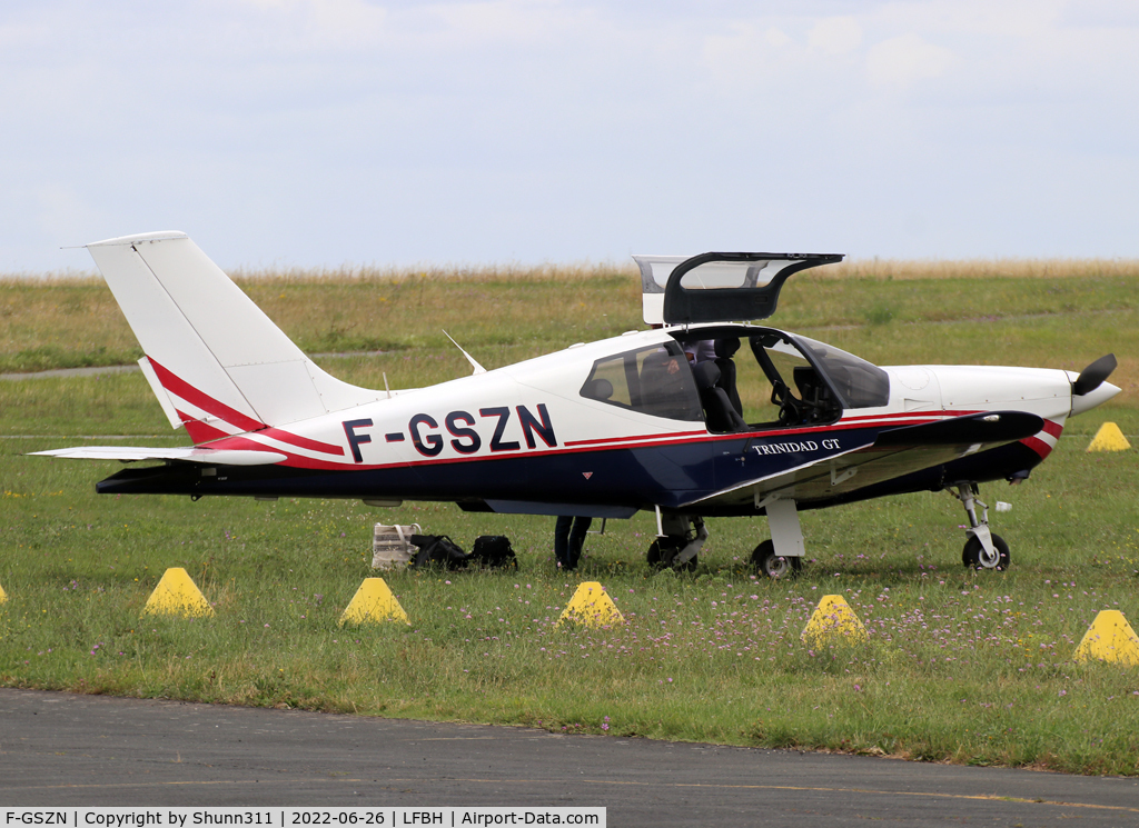 F-GSZN, Socata TB-20 Trinidad C/N 2037, Preparing a new flight...