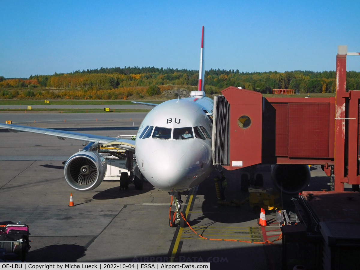 OE-LBU, 2001 Airbus A320-214 C/N 1478, At Arlanda