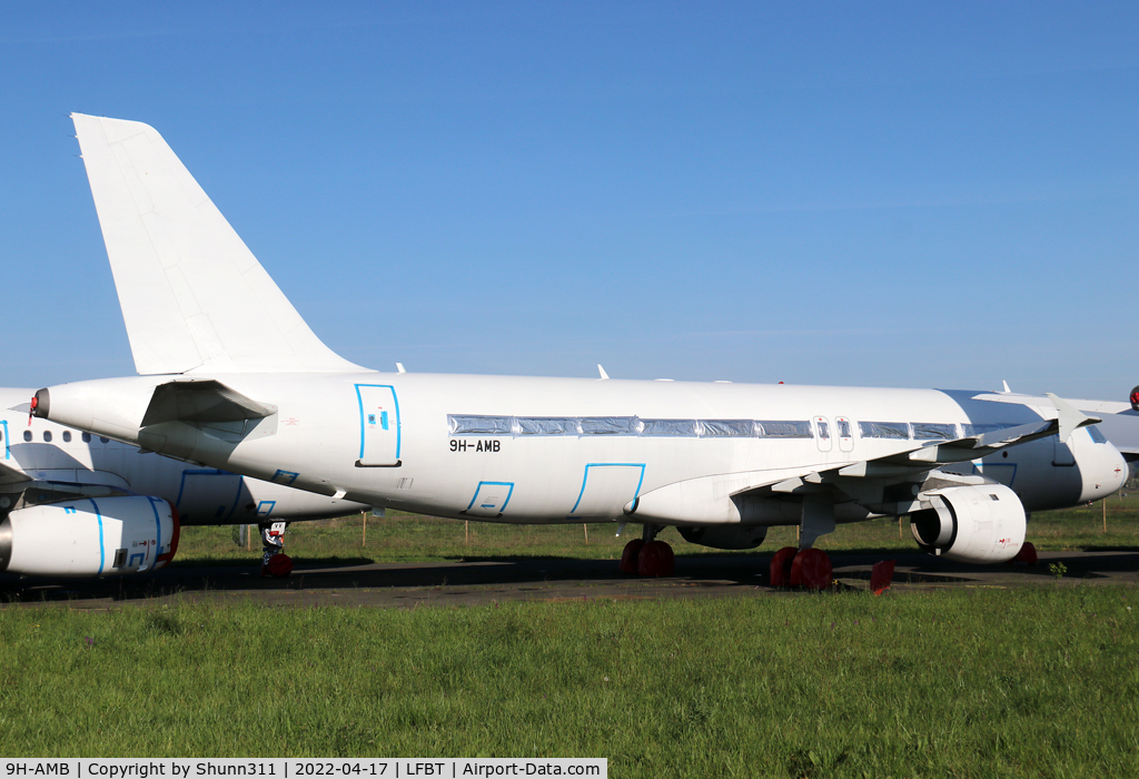 9H-AMB, 1995 Airbus A320-212 C/N 528, Stored in all white c/s without titles