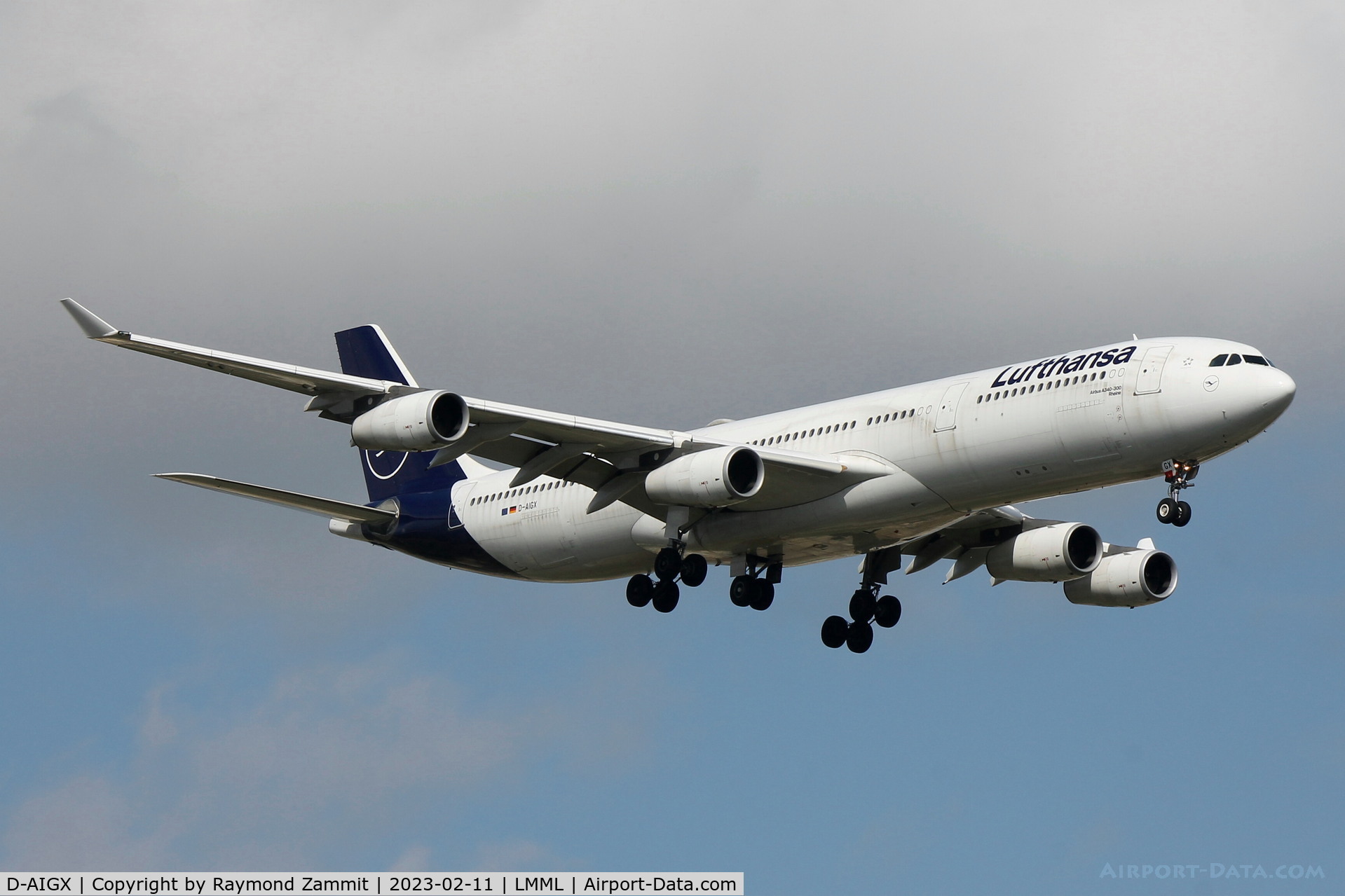 D-AIGX, 2000 Airbus A340-313X C/N 354, A340 D-AIGX Lufthansa