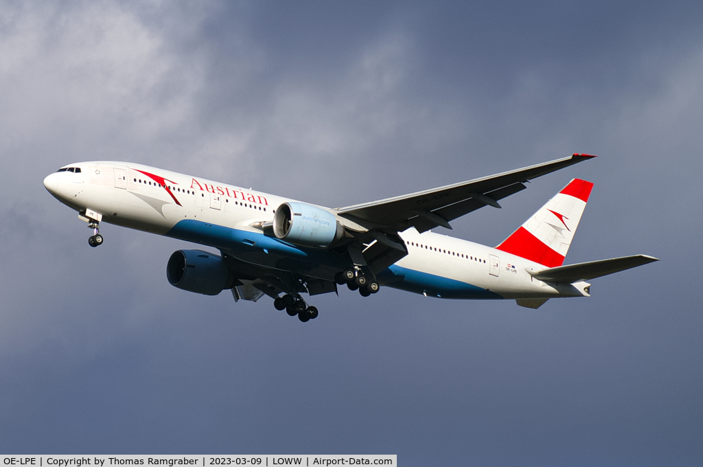 OE-LPE, 1998 Boeing 777-2Q8/ER C/N 27607, Austrian Airlines Boeing 777-200(ER)