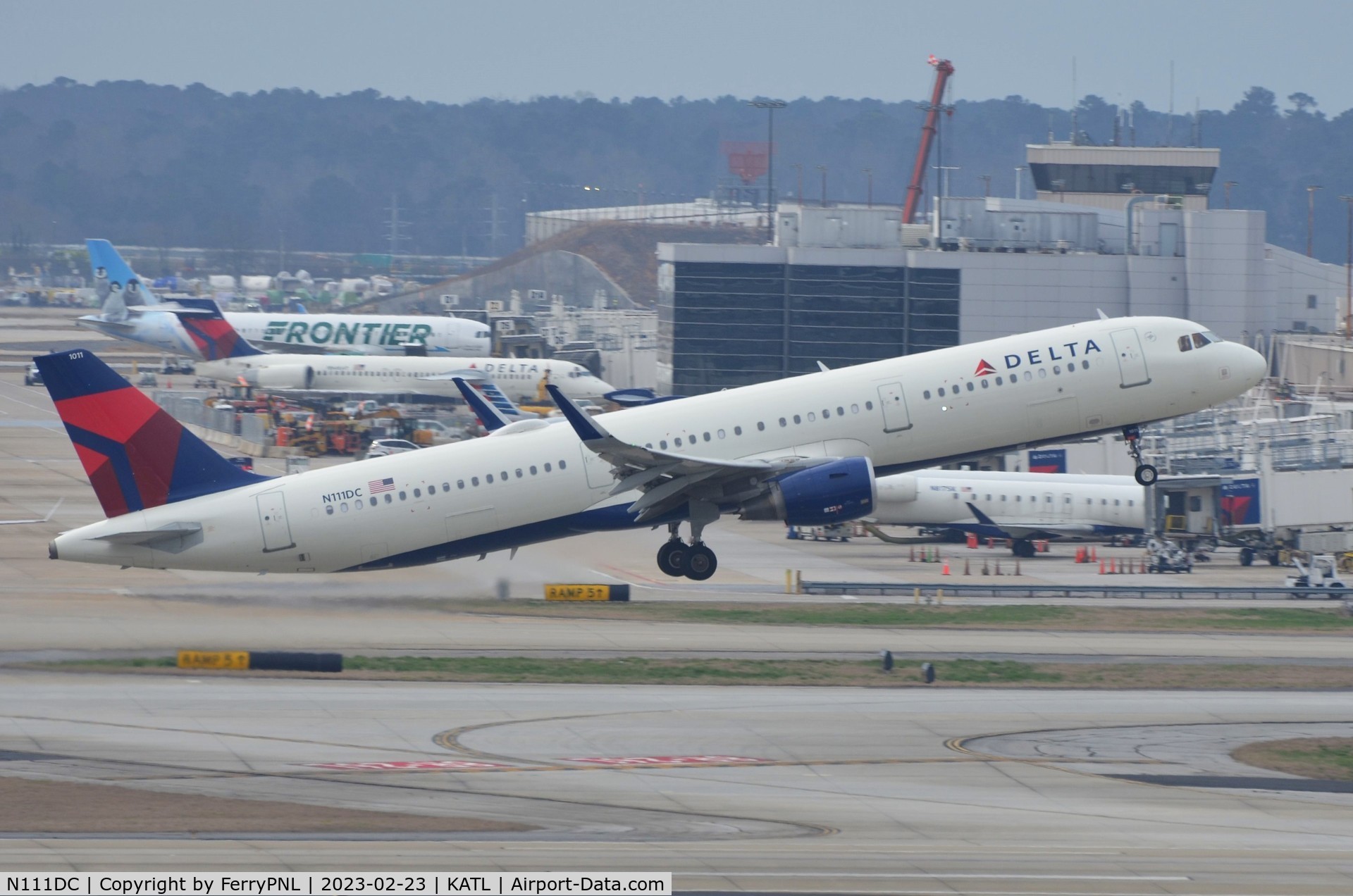 N111DC, 2020 Airbus A321-211 C/N 10018, Delta A321 rotating