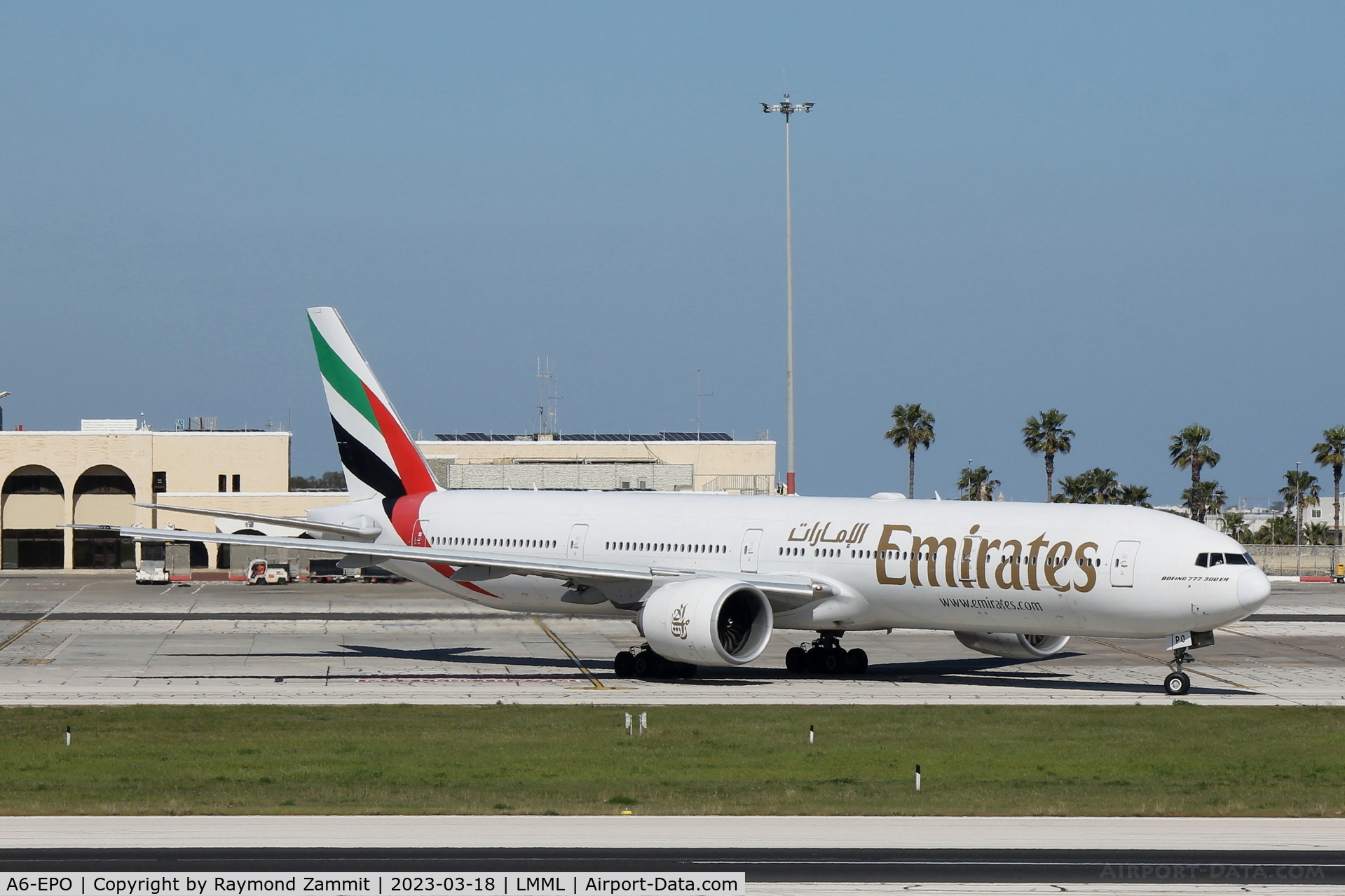A6-EPO, 2016 Boeing 777-31HER C/N 42334, B777 A6-EPO Emirates Airlines