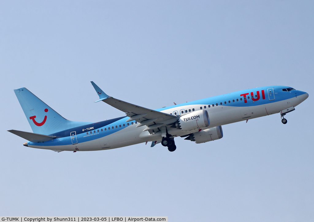 G-TUMK, 2021 Boeing 737-8 MAX C/N 44605, Taking off from rwy 32L