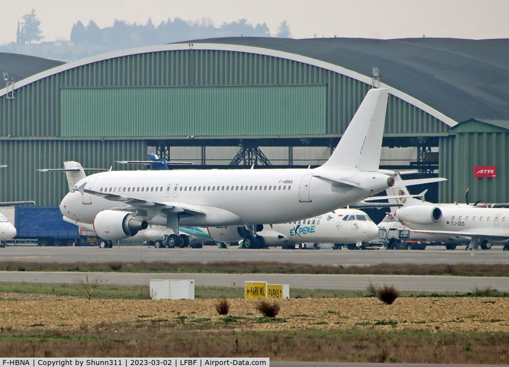 F-HBNA, 2010 Airbus A320-214 C/N 4335, Ex. Air France... All white, no titles...