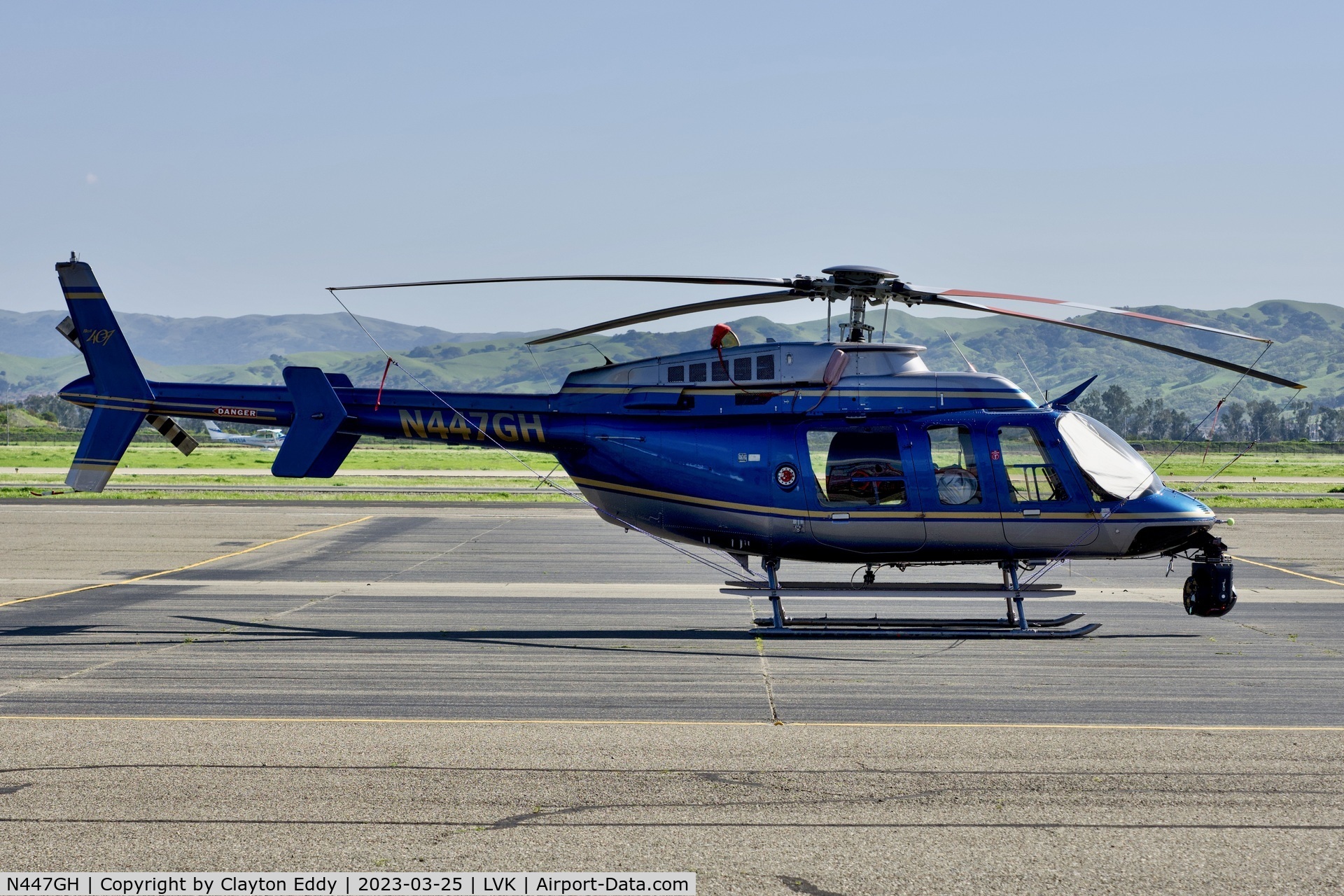 N447GH, 1997 Bell 407 C/N 53213, Livermore Airport in California 2023.