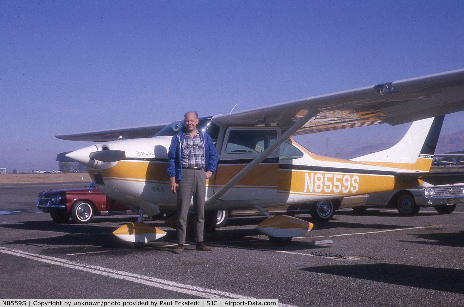 N8559S, 1965 Cessna 182H Skylane C/N 18256659, Found this slide of N8559S among other family slides.
My father (in photo) was heading out on a fishing trip with a friend in 1967.
Most likely taken at San Jose Airport.