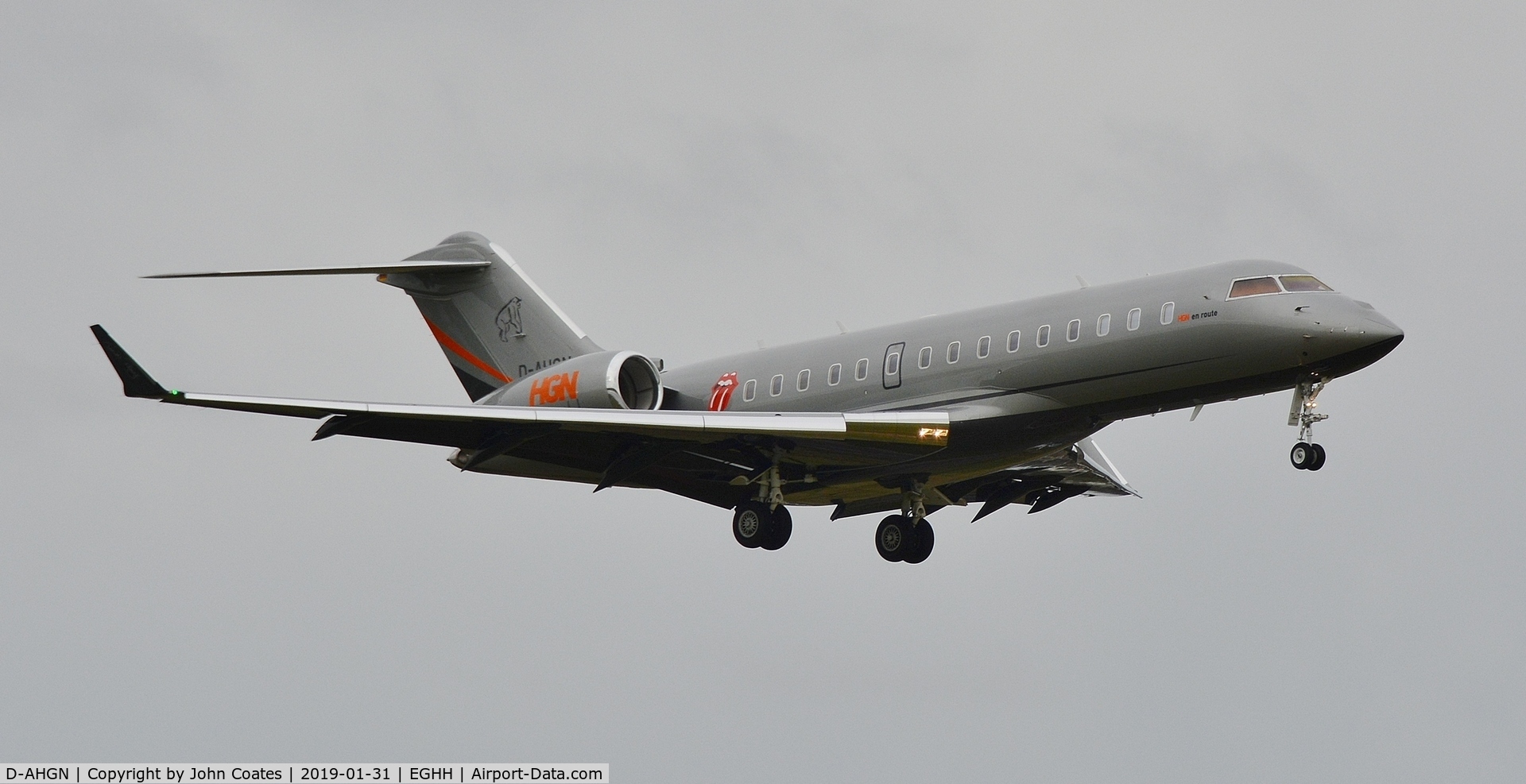 D-AHGN, 2021 Bombardier BD-700-2A12 Global 7500 C/N 70094, Approach to 08