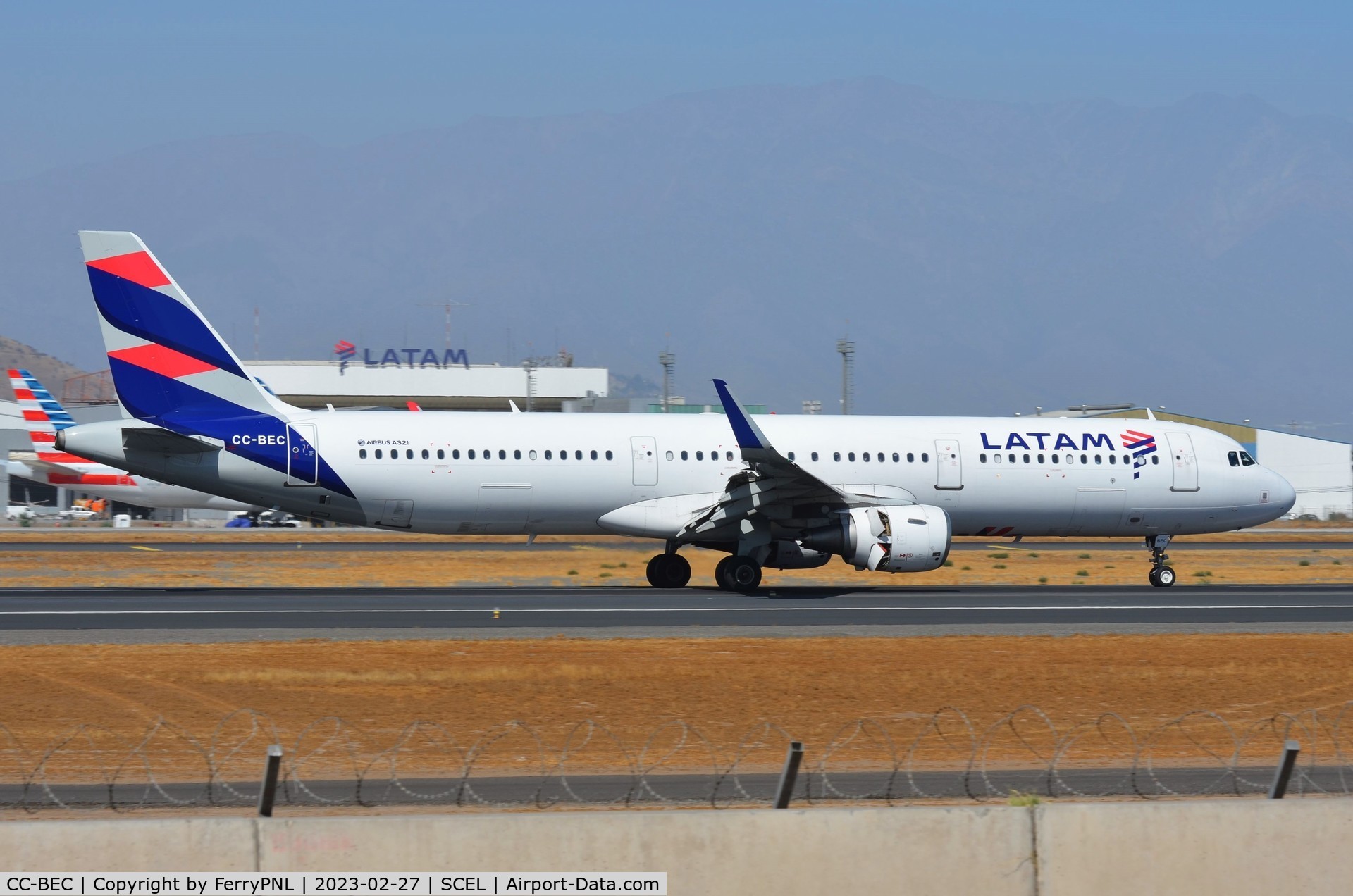 CC-BEC, 2014 Airbus A321-211 C/N 6406, Landing of Latam A321