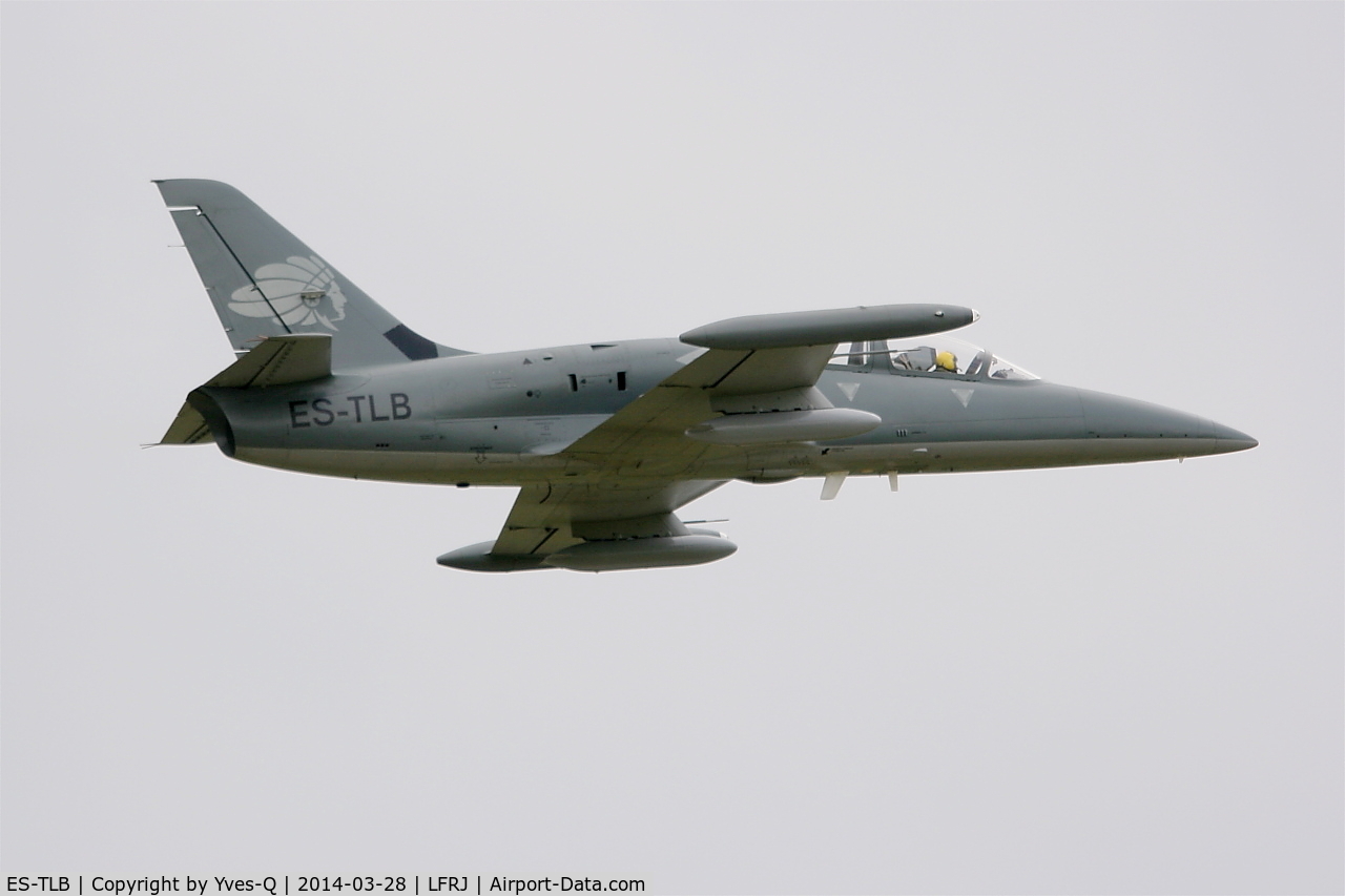 ES-TLB, Aero L-39C Albatros Albatros C/N 031824, Aero L-39C Albatros, Climbing from rwy 08, Landivisiau Naval Air Base (LFRJ)