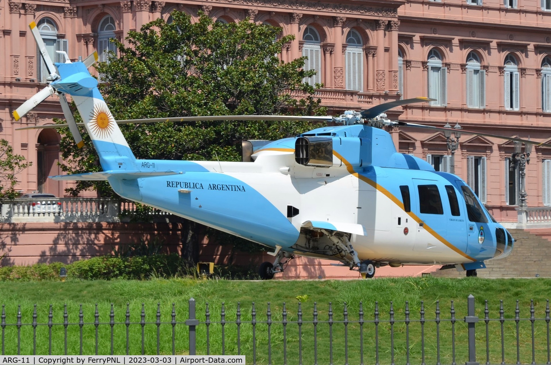 ARG-11, Sikorsky S-76 C/N 760337, S76 at Helipuerto  in front of Casa Rosada, downtown Buenos Aires